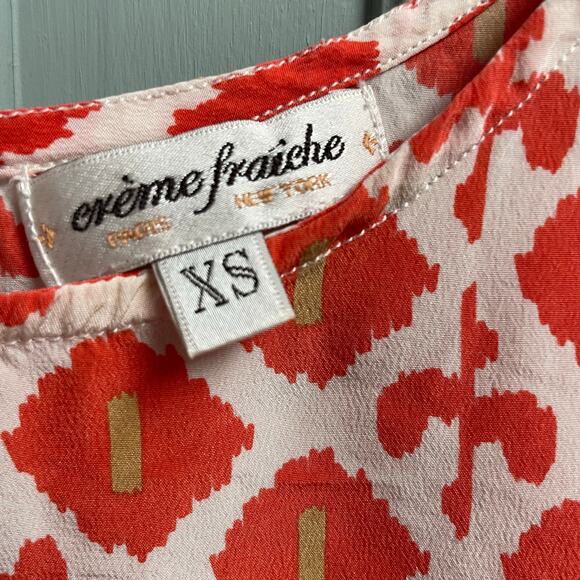 Creme Fraiche Silk Patterned Top Size XS Casual Colorful Ikat Bold Blouse Resort - Picture 2 of 4
